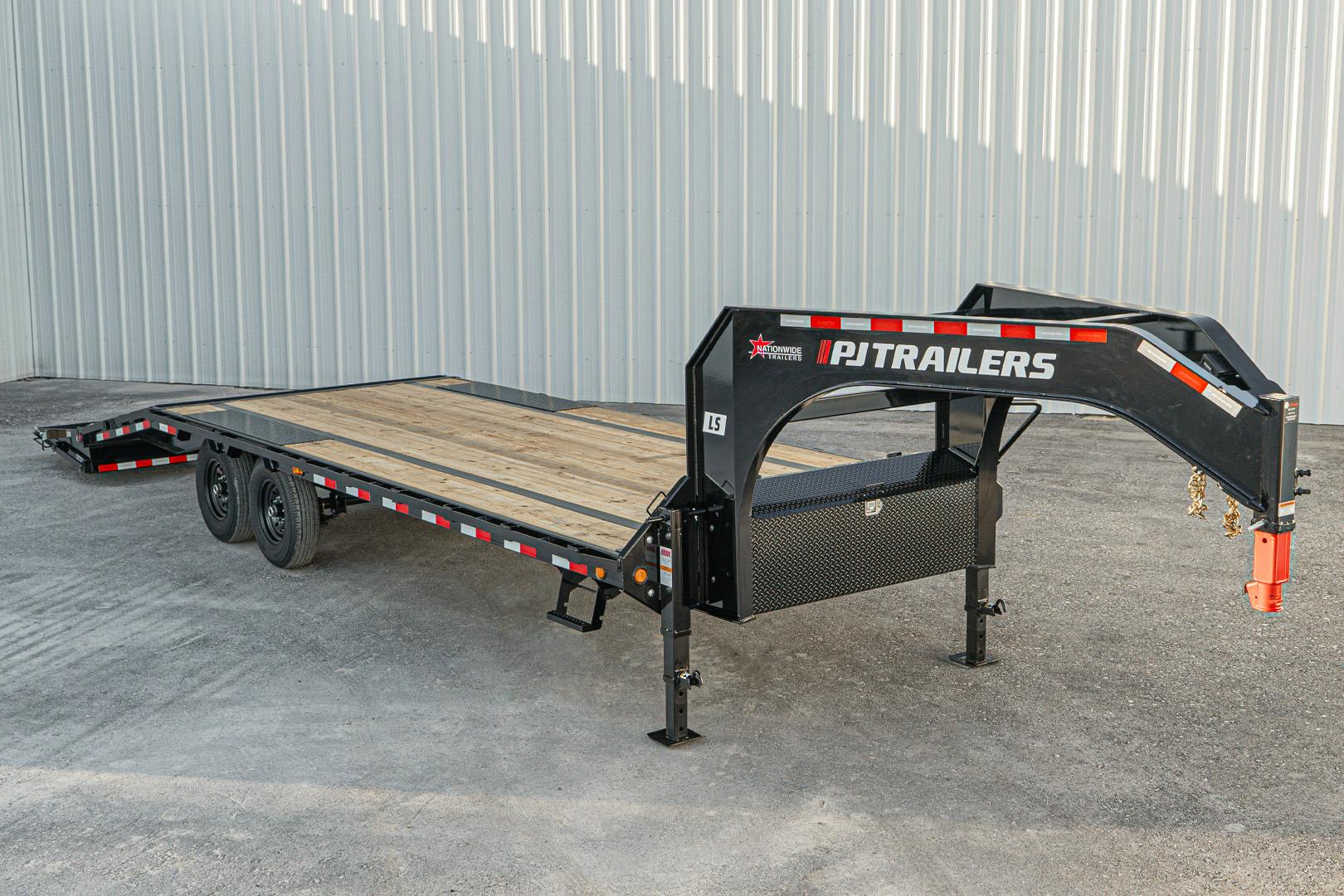 PJ Trailers 25'x102" Gooseneck Low Pro Flatbed Trailer w/ Singles (LS) - Stock #92725 - Image 3 of 27