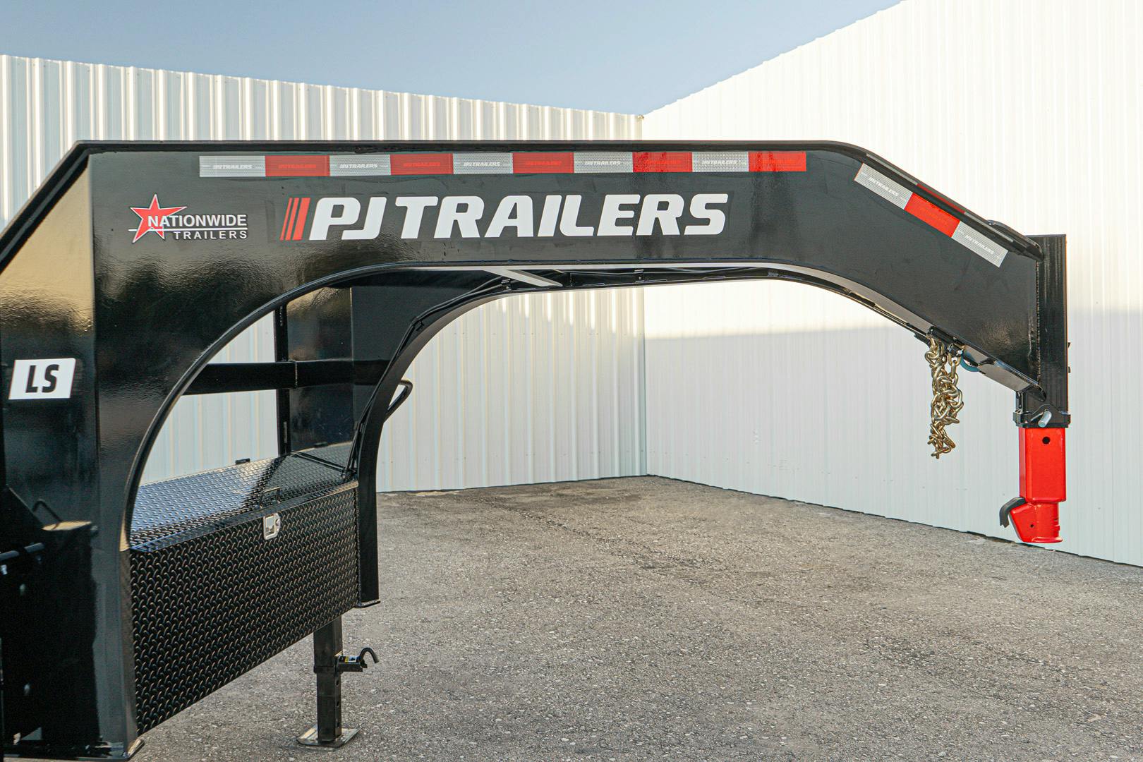 PJ Trailers 25'x102" Gooseneck Low Pro Flatbed Trailer w/ Singles (LS) - Stock #92725 - Image 12 of 27