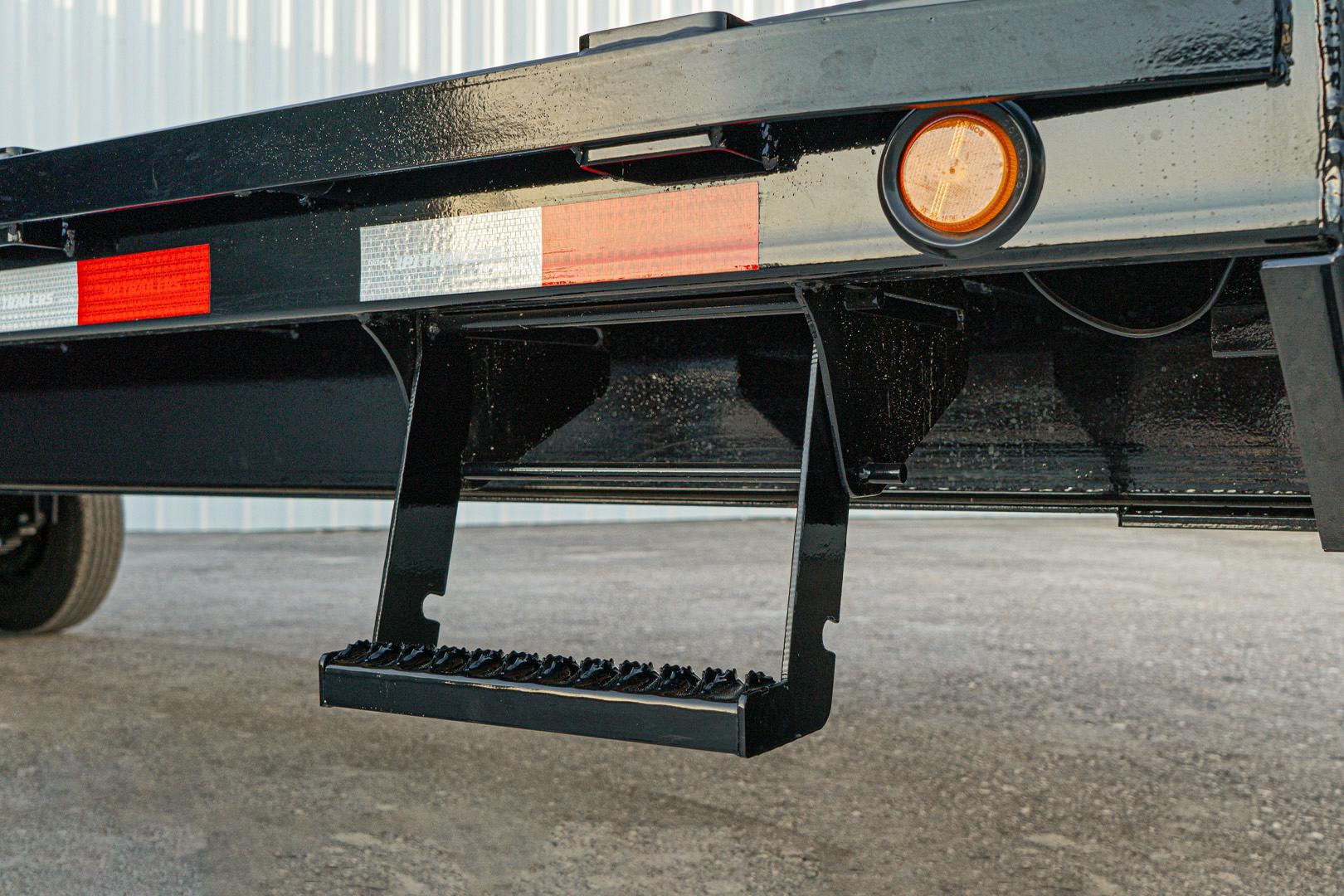 PJ Trailers 25'x102" Gooseneck Low Pro Flatbed Trailer w/ Singles (LS) - Stock #92729 - Image 17 of 27