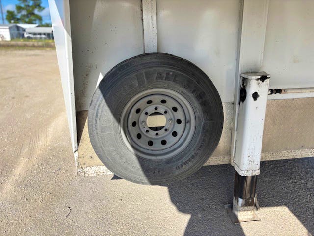 WW USED 8.5'x26' Enclosed Cargo Trailer w/ Rear Ramp Door
