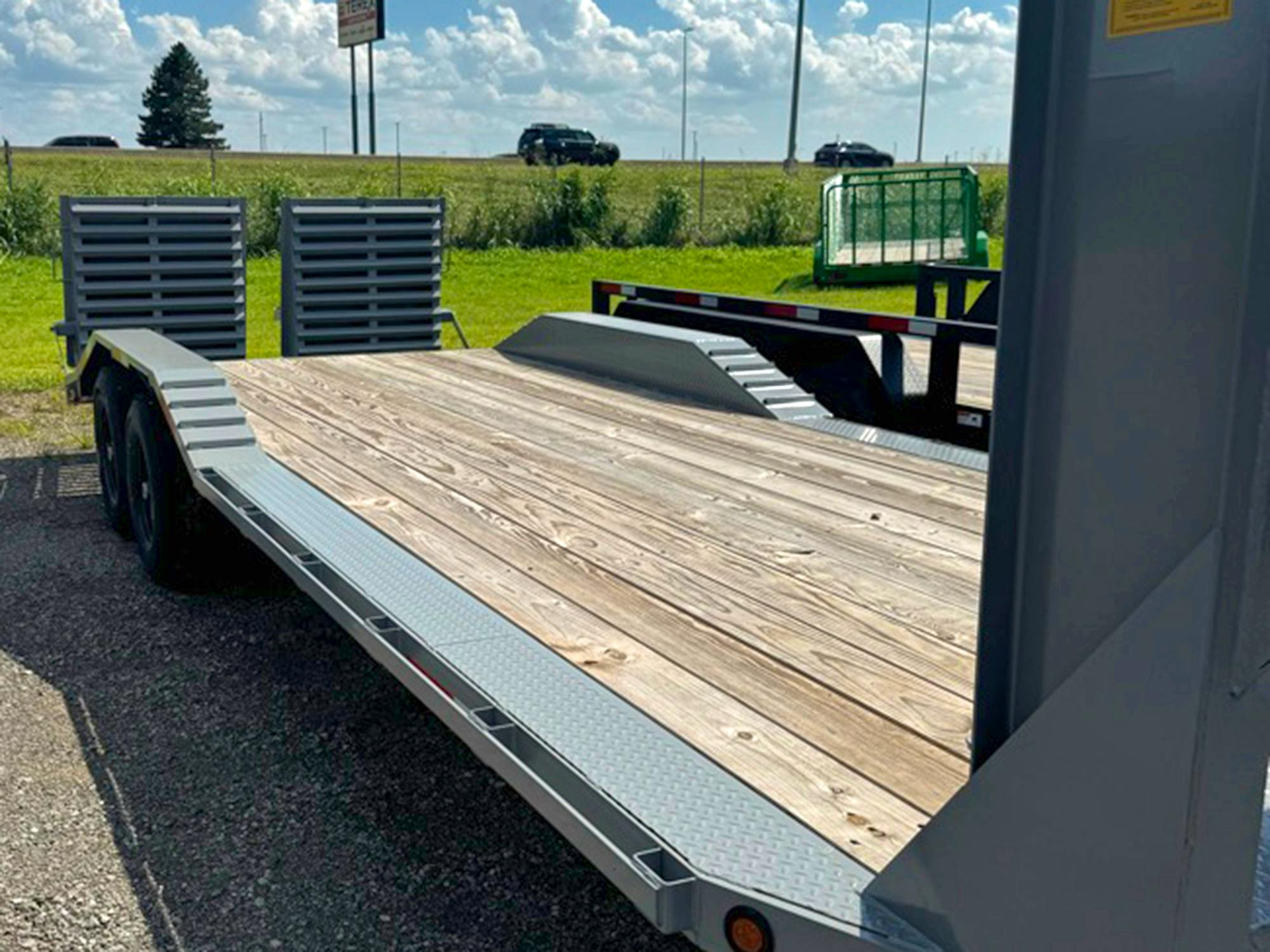 Texas Bragg 24'x102" Gooseneck Equipment Trailer w/ 4' Dovetail