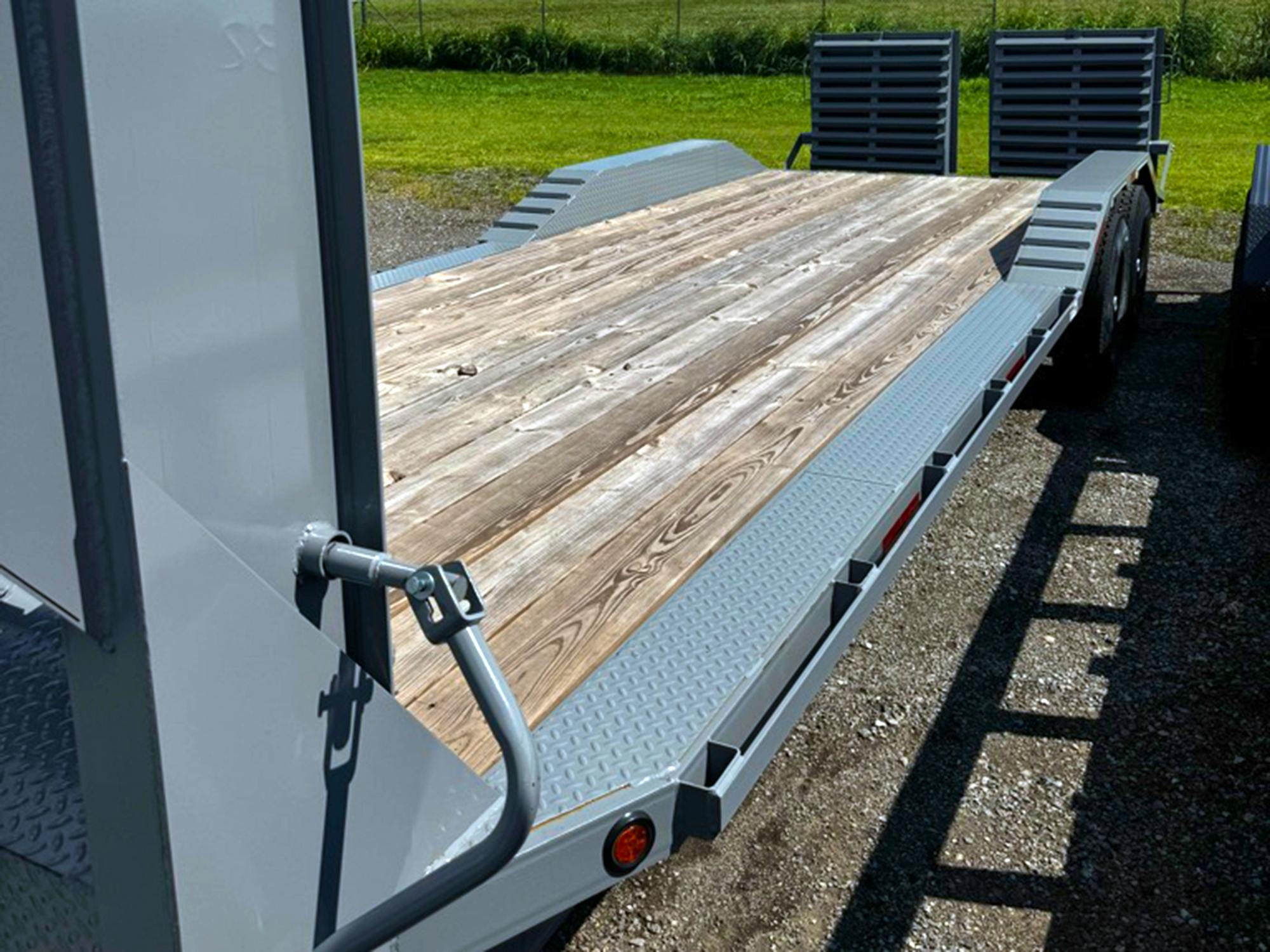 Texas Bragg 24'x102" Gooseneck Equipment Trailer w/ 4' Dovetail