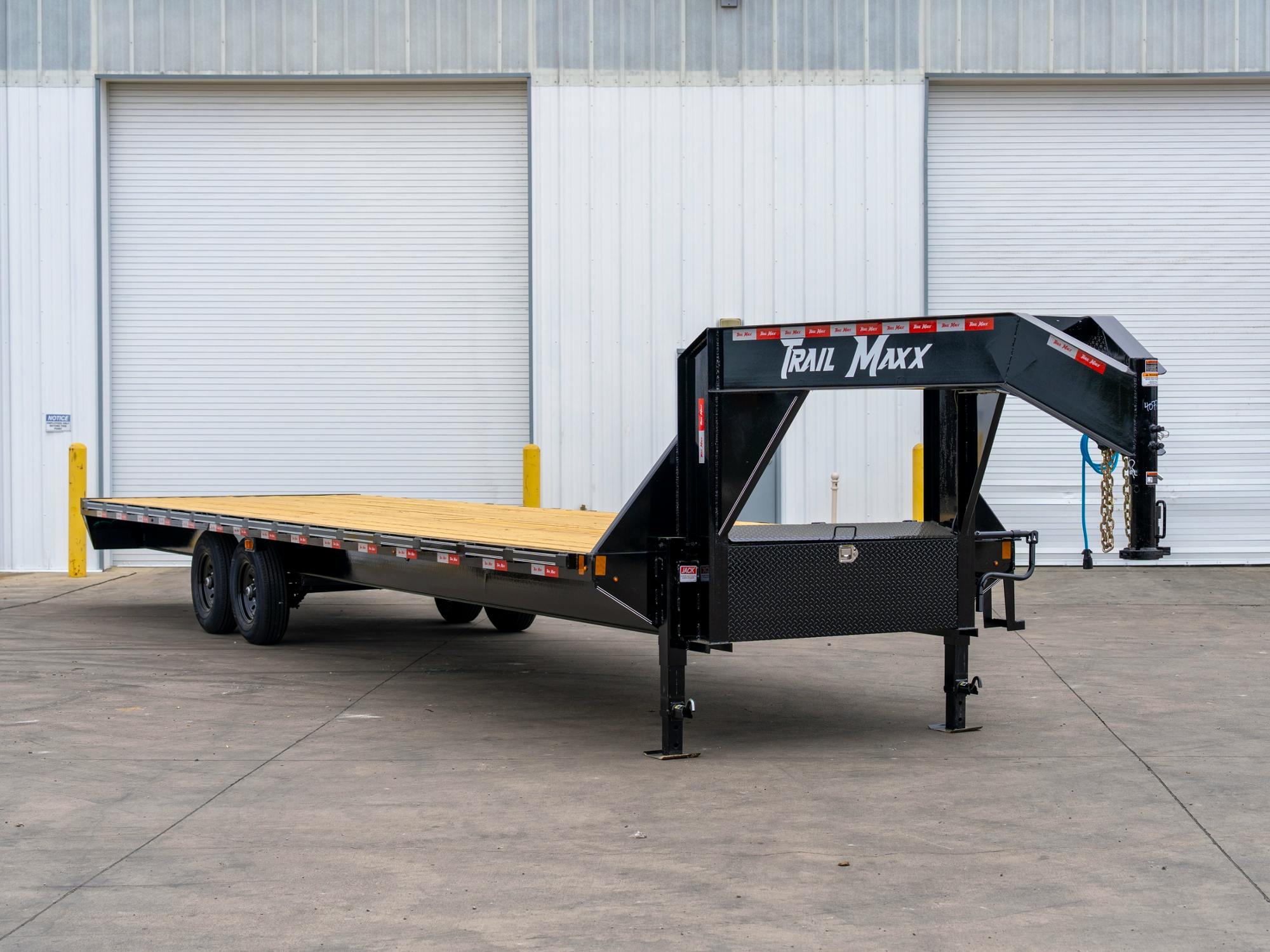 Trailmaxx 32'x102" Straightdeck Flatbed Trailer