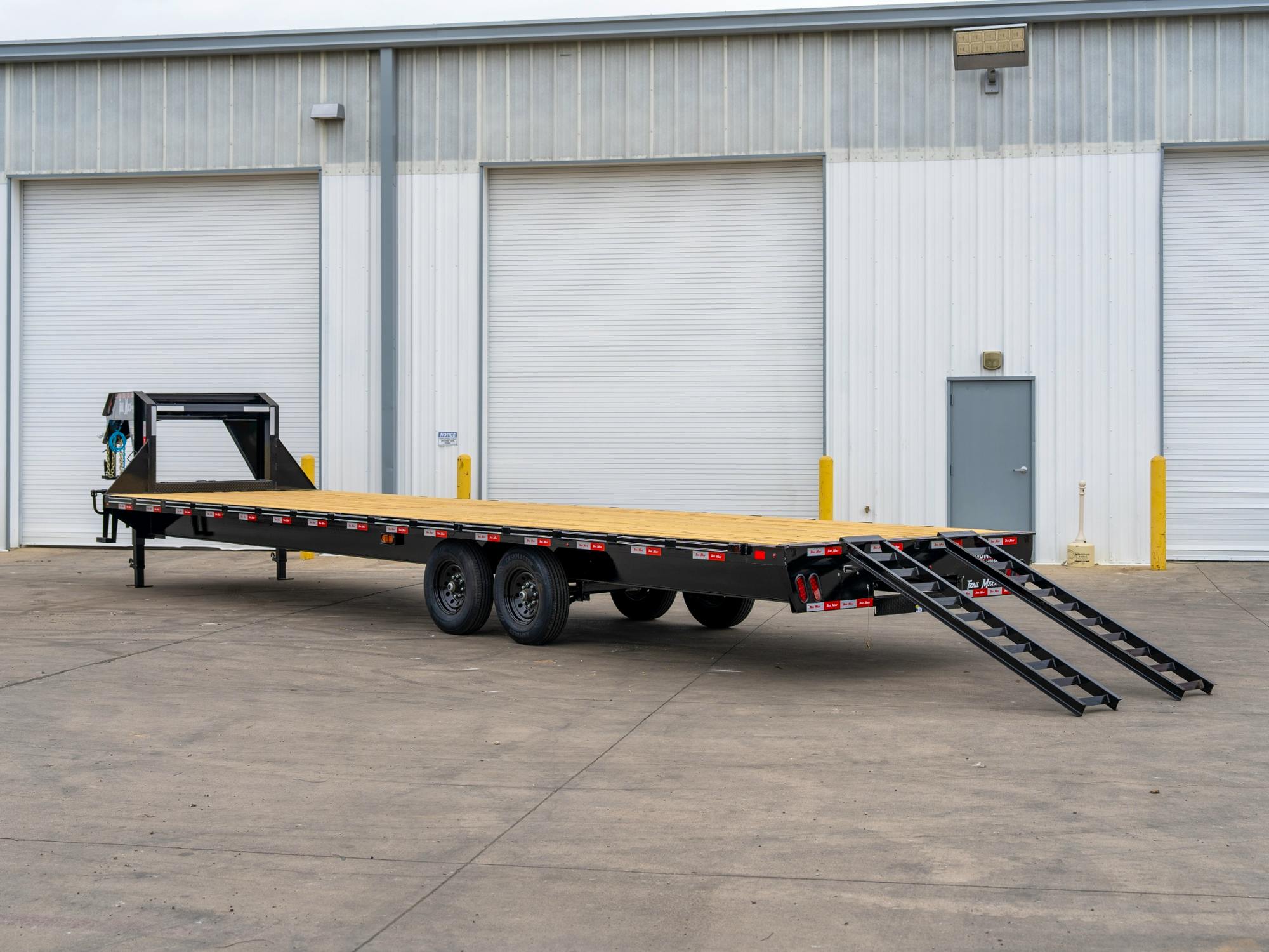 Trailmaxx 32'x102" Straightdeck Flatbed Trailer